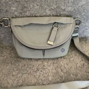 Lululemon Grey Crossbody 2L